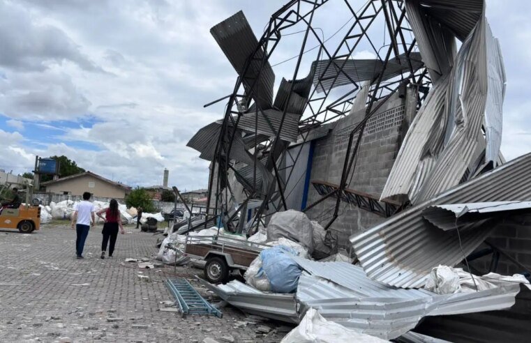 Cidade do Paraná é atingida por ventos fortes de até 180 km/h