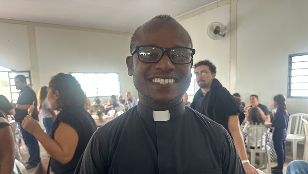 Comunidade do Tororó se despede do Padre Matheus após 8 anos de missão