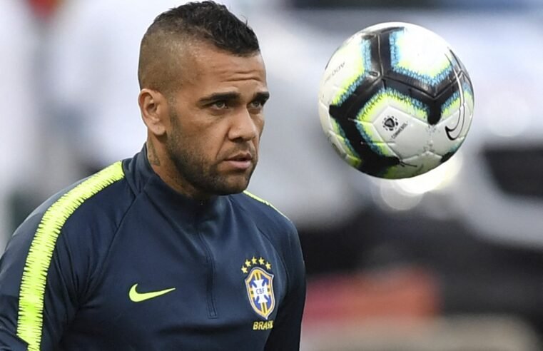 Daniel Alves investe em clube da 3ª divisão portuguesa