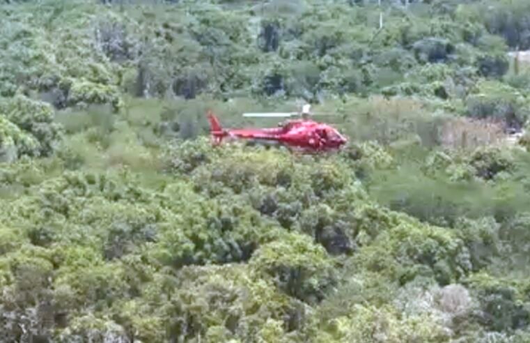Helicóptero cai na zona oeste do Rio e deixa três pessoas mortas
