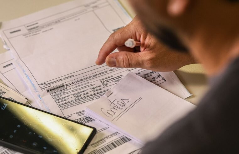 Salário mínimo de R$ 1.621 começa a valer nesta quinta-feira