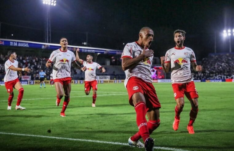 Santos e Bragantino empatam em jogo sem emoção, e Palmeiras segue líder