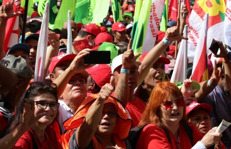 Sindicatos celebram salário mínimo e defendem melhoria em reajustes