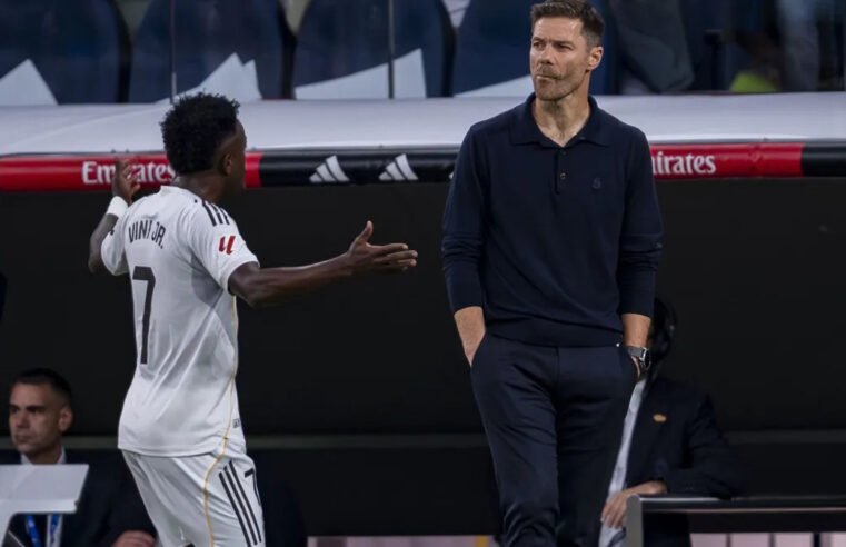 Vinicius Júnior é ausência em mensagem de despedida para Xabi Alonso no Real Madrid