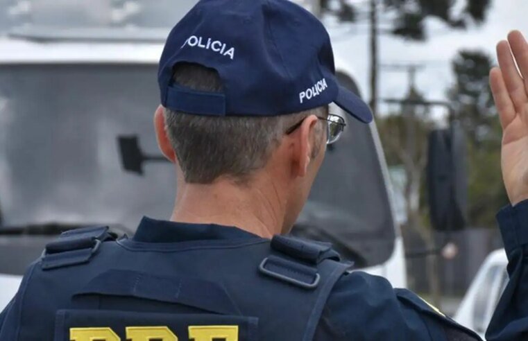 Acidente entre van e caminhão em Planaltina deixa cinco mortos