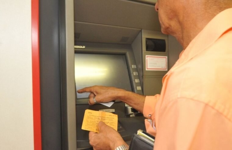 Agências bancárias reabrem nesta quarta-feira a partir do meio-dia