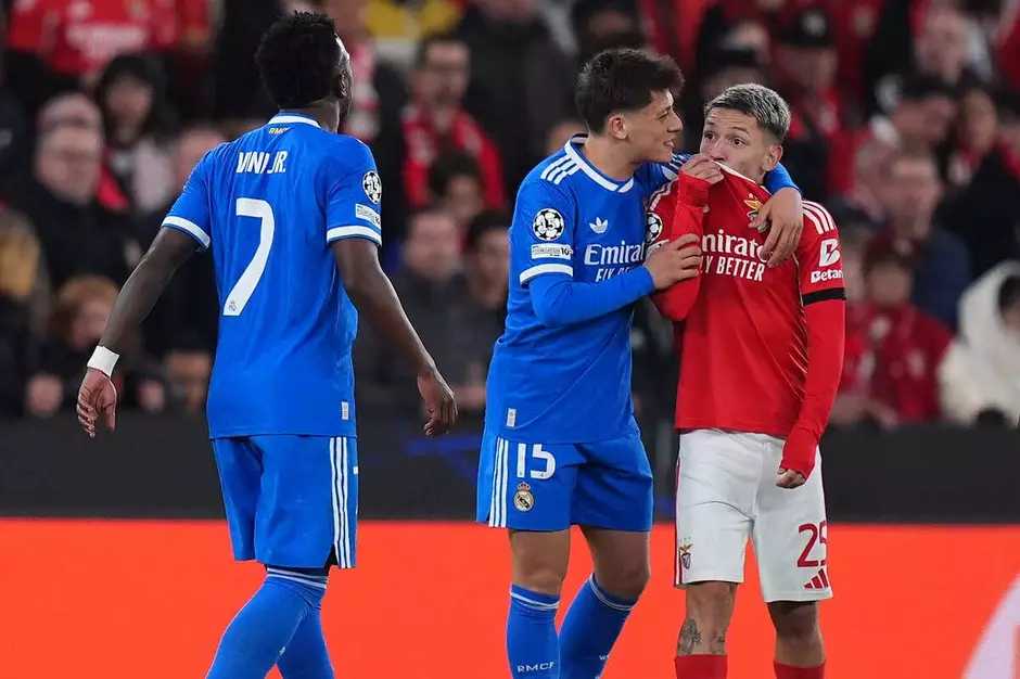 Benfica defende argentino acusado de racismo por Vini Jr e cita Eusébio