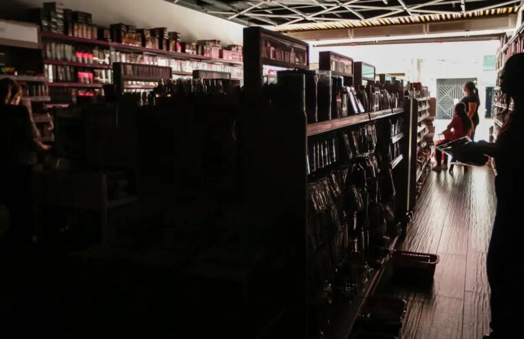 Centro de São Paulo está sem luz elétrica nesta terça-feira