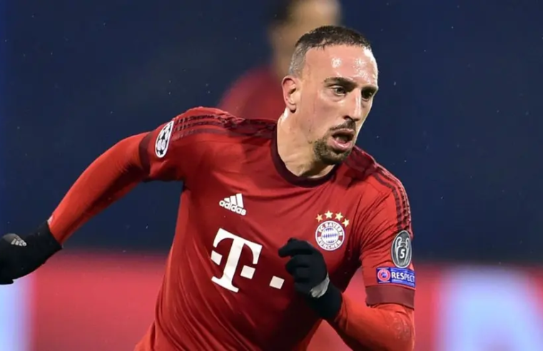 Citado nos arquivos do caso Epstein, ex-atacante francês Franck Ribéry denuncia ‘fake news’