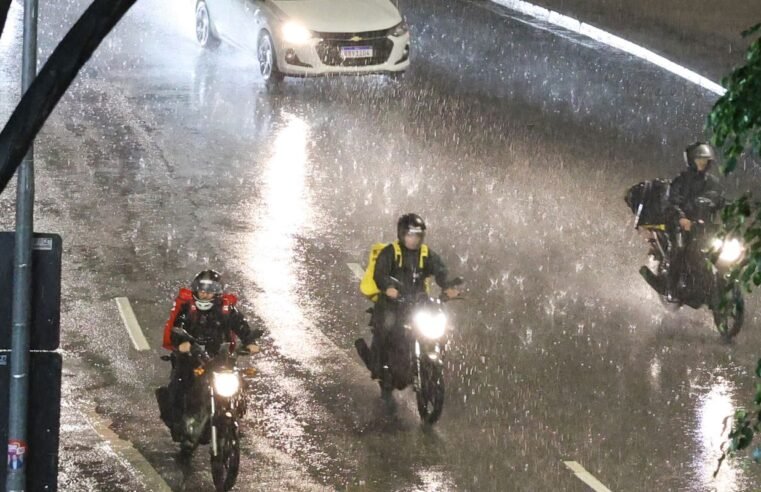 Defesa Civil alerta para risco de chuvas fortes em São Paulo