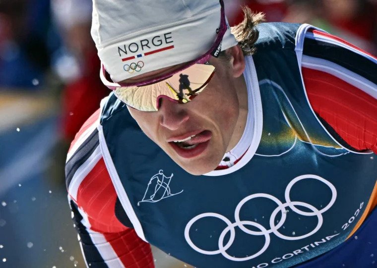 Esquiador norueguês conquista 9º ouro e se isola como maior vencedor dos Jogos de Inverno