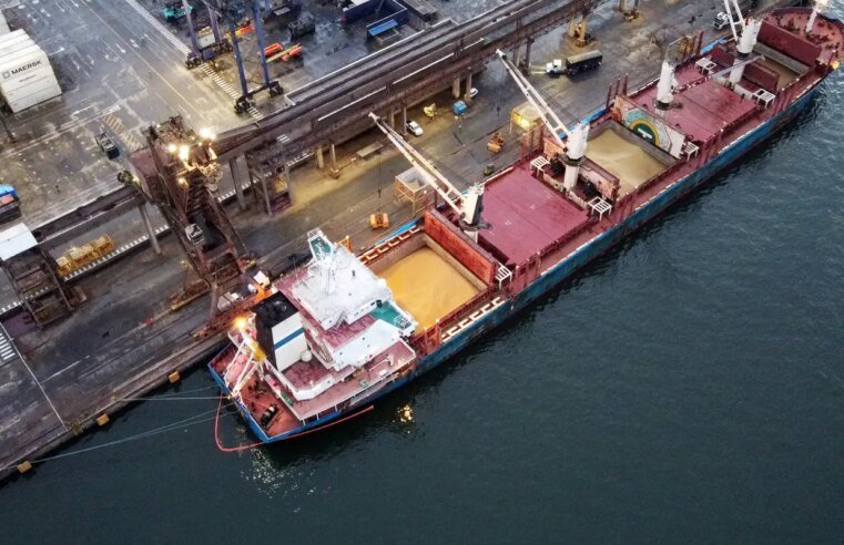 Exportações aos EUA caem 25,5% em janeiro, mas vendas à China sobem