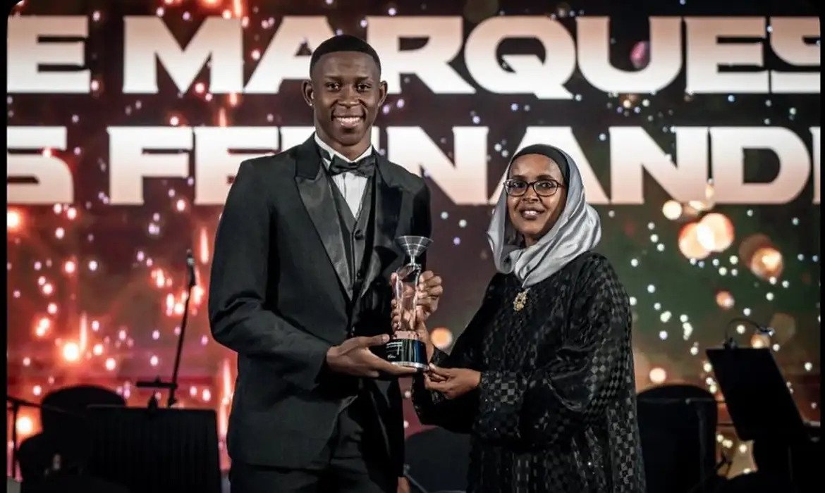 Henrique Marques é eleito melhor taekwondista do mundo em 2025