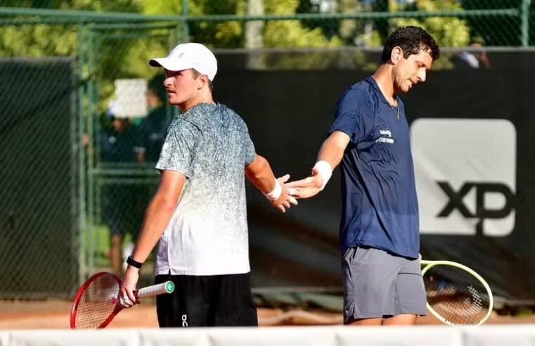 João Fonseca e Marcelo Melo vencem estreia no Rio Open de duplas