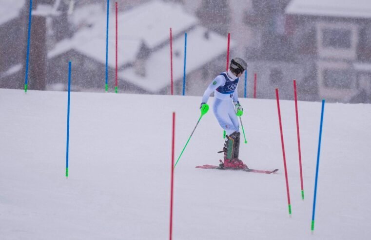 Lucas Pinheiro cai na primeira descida e é eliminado no slalom