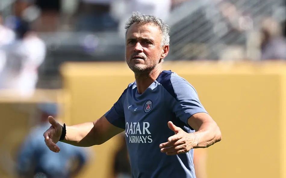 Luis Enrique tira melhor do mundo aos 25 minutos e PSG busca virada sobre o Monaco na Champions