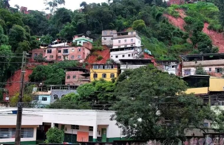 Lula mobiliza equipes federais para atuar em meio a chuvas em MG