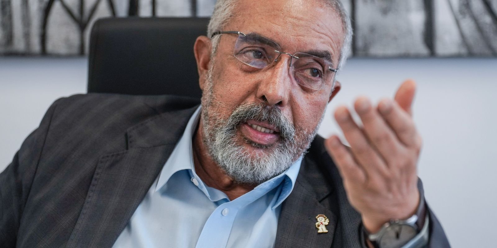 Não há mais razão para manter escala 6×1 e jornada de 44h, diz senador