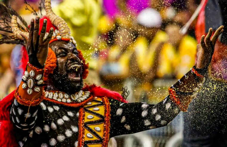 Primeiro dia de carnaval em SP tem estreante, campeã e vice de 2025