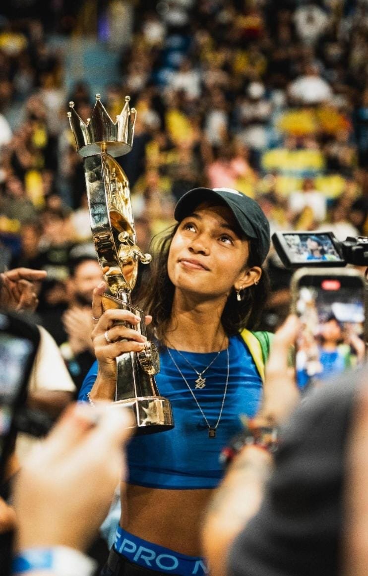 Rayssa Leal vence primeira etapa da SLS em Sydney