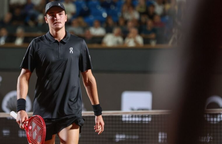 Rio Open: João Fonseca mira final nas duplas após queda em simples