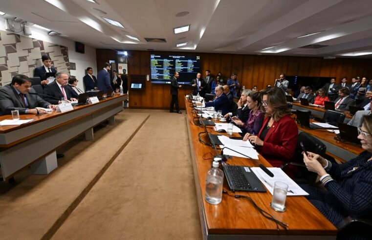 Senadores cobram CVM por suposta omissão no caso do Banco Master