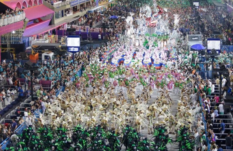 Série Ouro: Escolas “jovens” disputam título com medalhões do carnaval