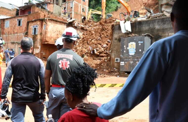 Voluntários cruzam estados para ajudar vítimas das chuvas em MG