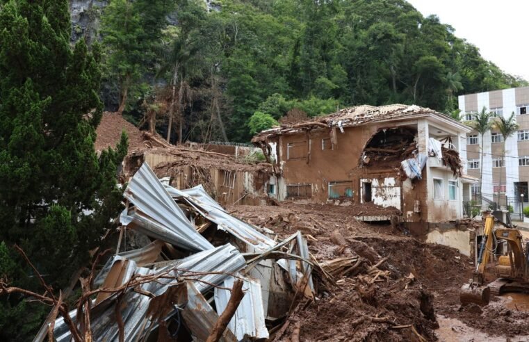 Buscas em Juiz de Fora estão encerradas; moradores seguem fora de casa