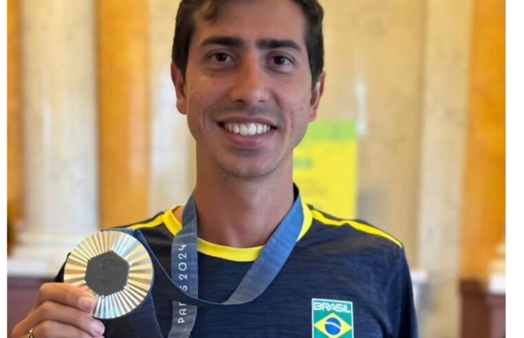 Caio Bonfim ganha prata em etapa mundial da marcha atlética na China