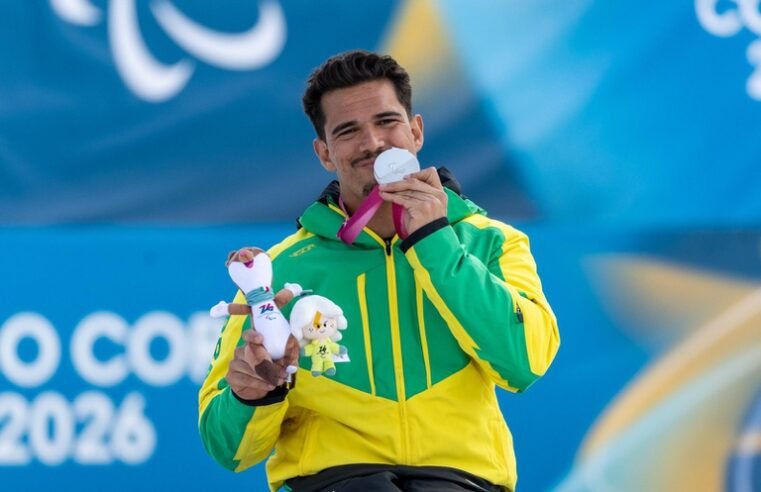 Cristian Ribera conquista primeira medalha brasileira nos Jogos Paralímpicos de Inverno