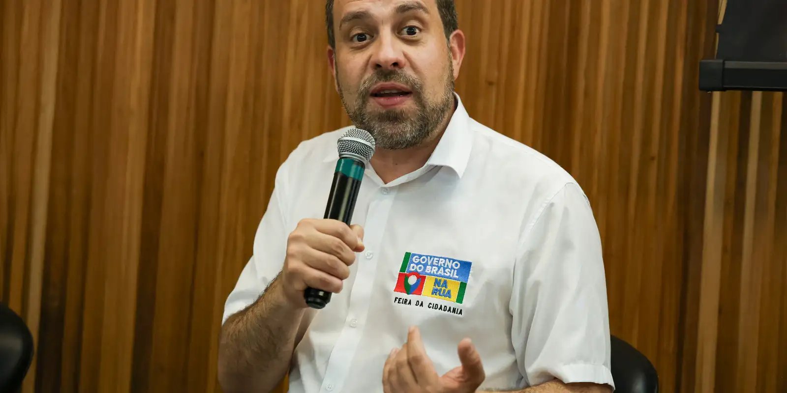 “É banditismo”, diz Boulos sobre aumento de diesel nos postos