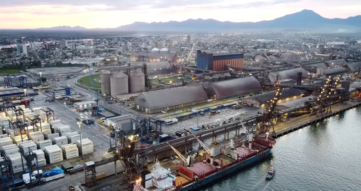 Economia brasileira cresce 2,3% em 2025, revela IBGE