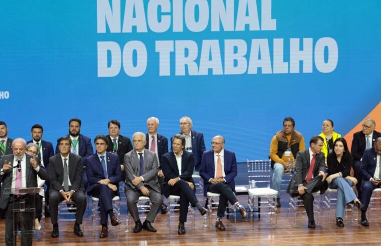 Fim do 6×1: Lula propõe negociação entre patrões, empregados e governo