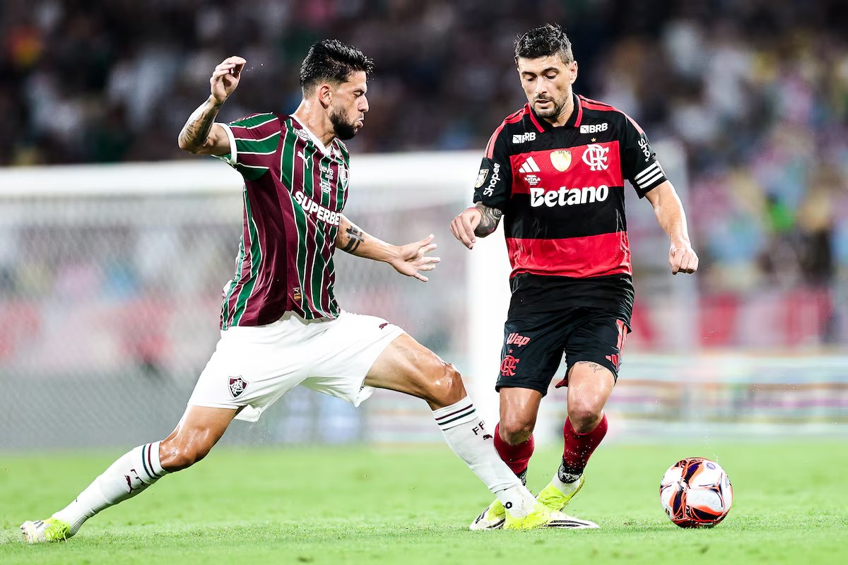 Flamengo derrota Fluminense nos pênaltis e é tricampeão do Carioca