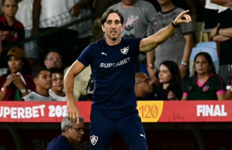 Fluminense sofre sustos, mas bate Athletico-PR e entra na briga pela liderança do Brasileirão