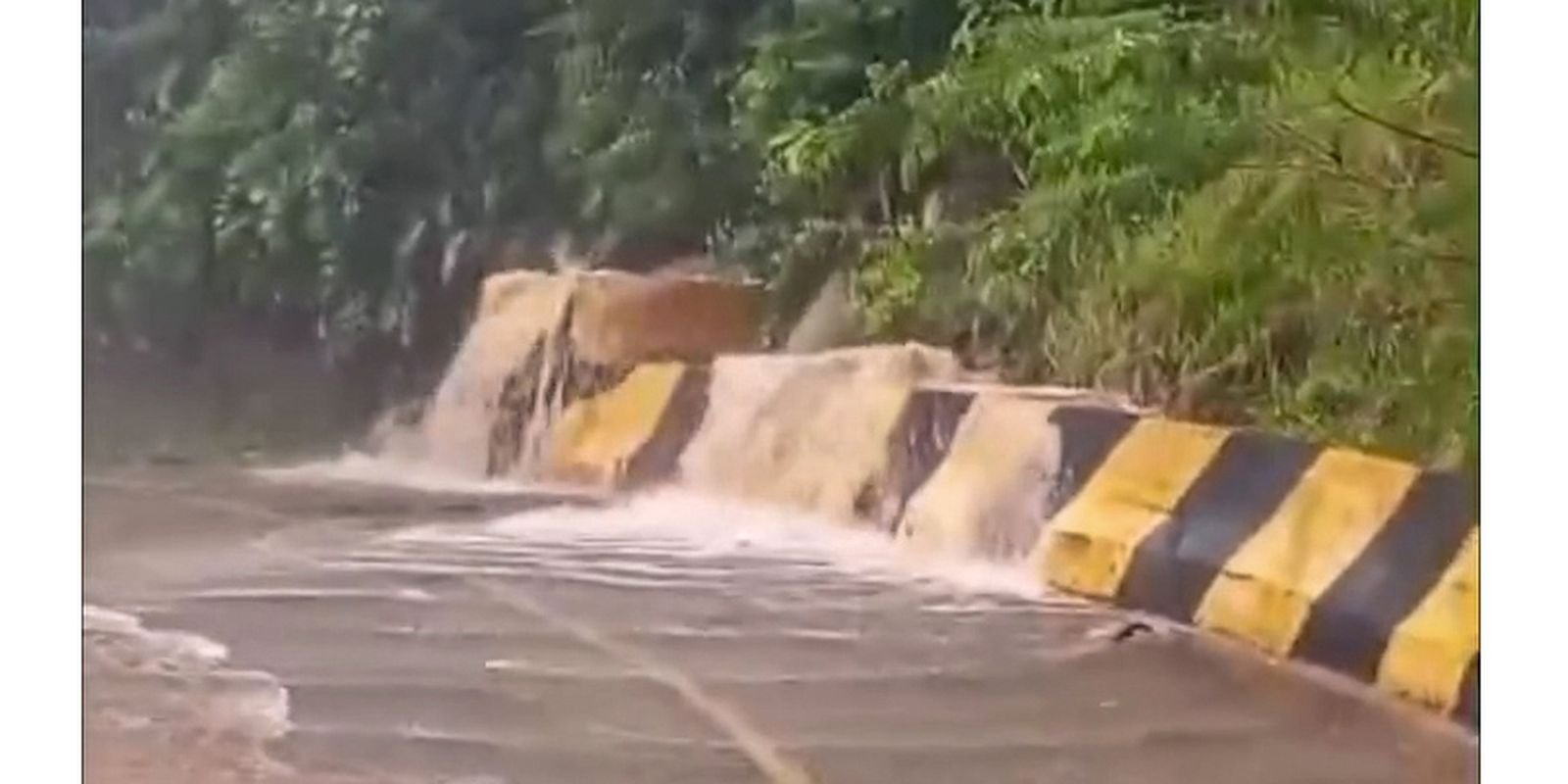 Litoral e região leste de SP têm alerta de perigo para chuvas intensas