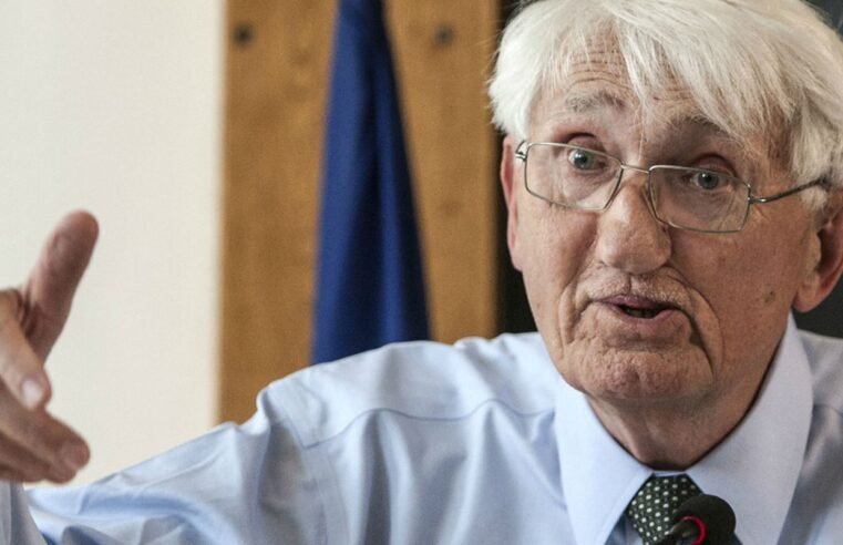 Morre filósofo alemão Jürgen Habermas aos 96 anos