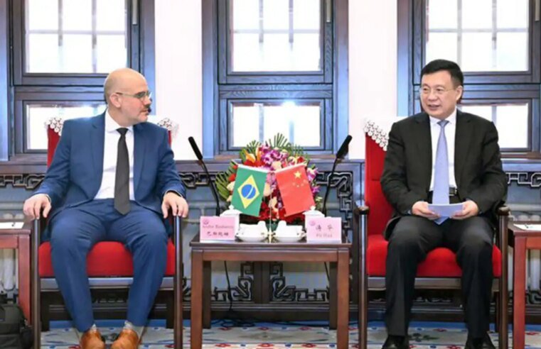 Presidente da EBC busca parcerias em visita institucional à China