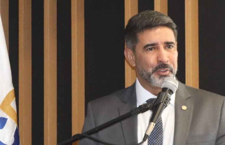 Roosevelt Vilela propõe lei que fortalece mídias alternativas no DF