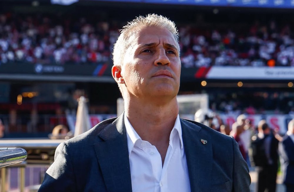 São Paulo anuncia saída do técnico argentino Hernán Crespo