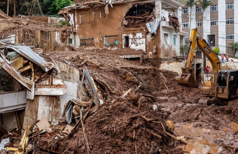 Sobe para 72 o número de mortos nas chuvas em Minas Gerais