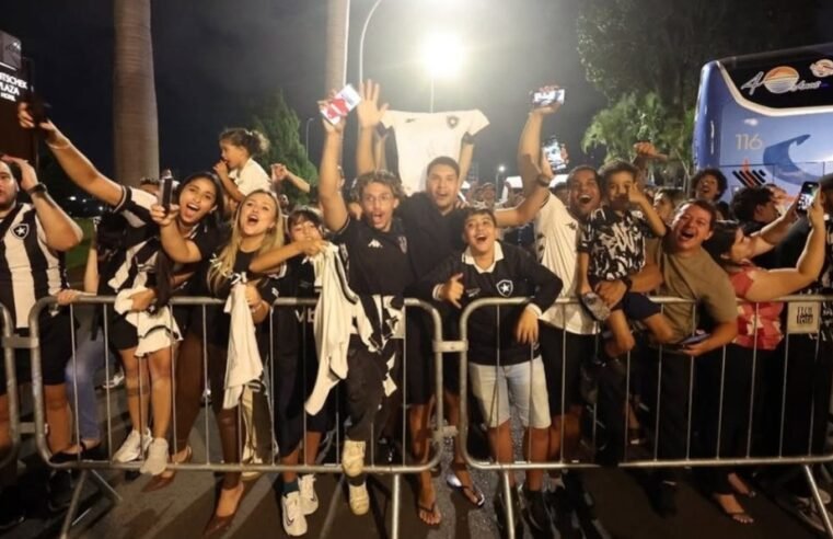 Brasileirão: Botafogo e Inter se enfrentam em Brasília e buscam afastar turbulências