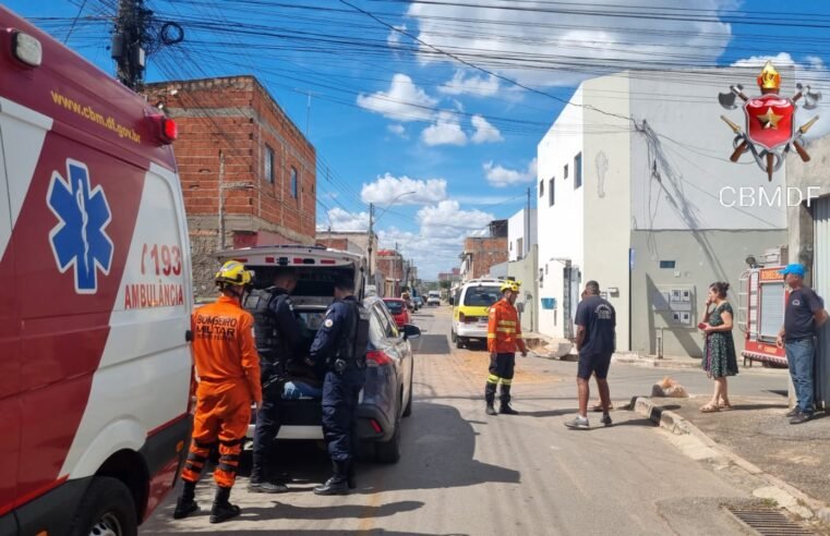Colisão entre van escolar e caminhão deixa crianças feridas no Itapuã II