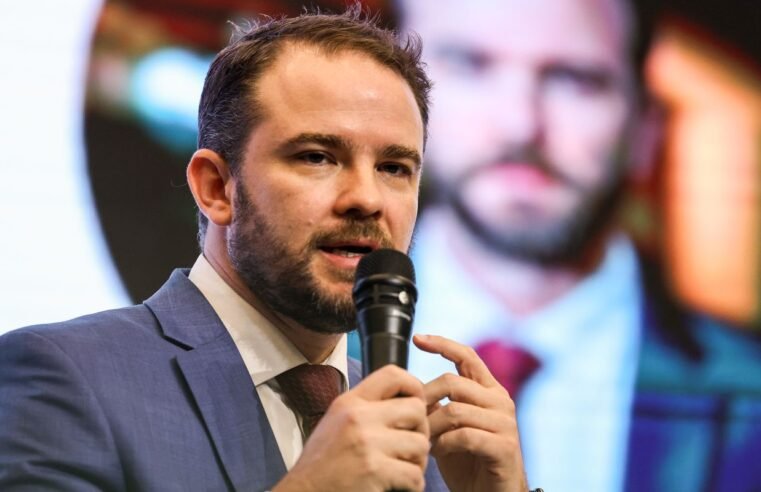 Durigan assume Fazenda sob pressão fiscal e herda desafios de Haddad