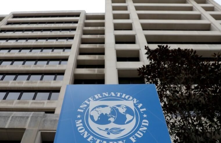 FMI corta previsão para economia global, mas eleva PIB do Brasil