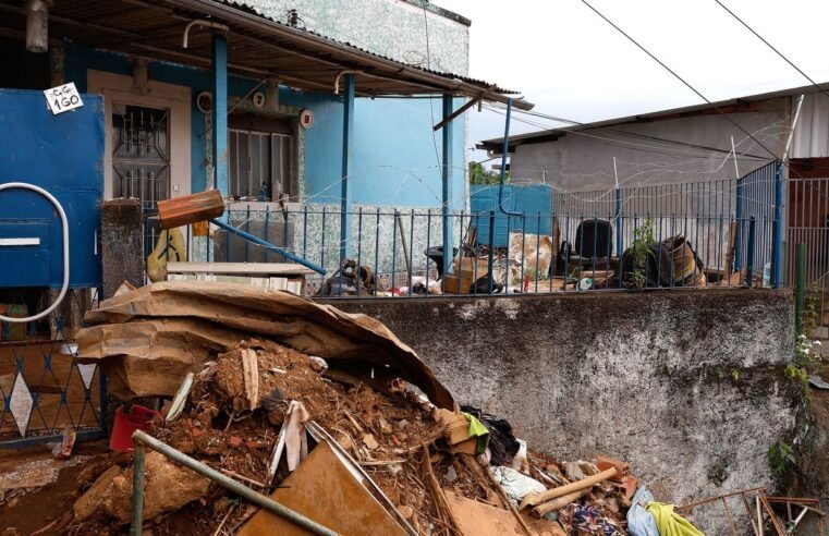 Famílias afetadas por enchentes em MG precisam validar cadastro