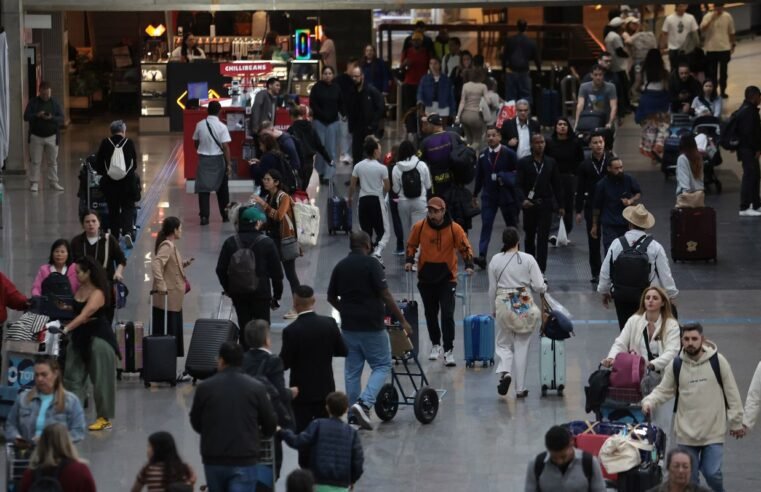 Feriado de Tiradentes aumenta fluxo de passageiros em aeroportos