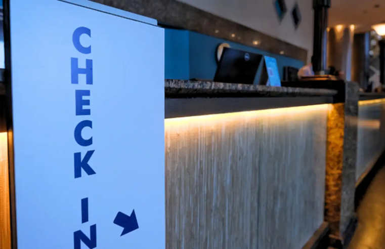 Hospedagens têm até amanhã para adotar check-in digital