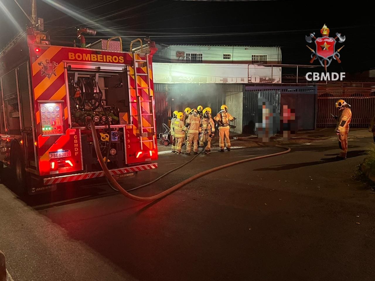 Incêndio atinge oficina mecânica em Samambaia e mobiliza nove viaturas